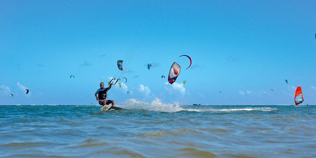 Kitesurfing mauritius kite lessons black river (1)